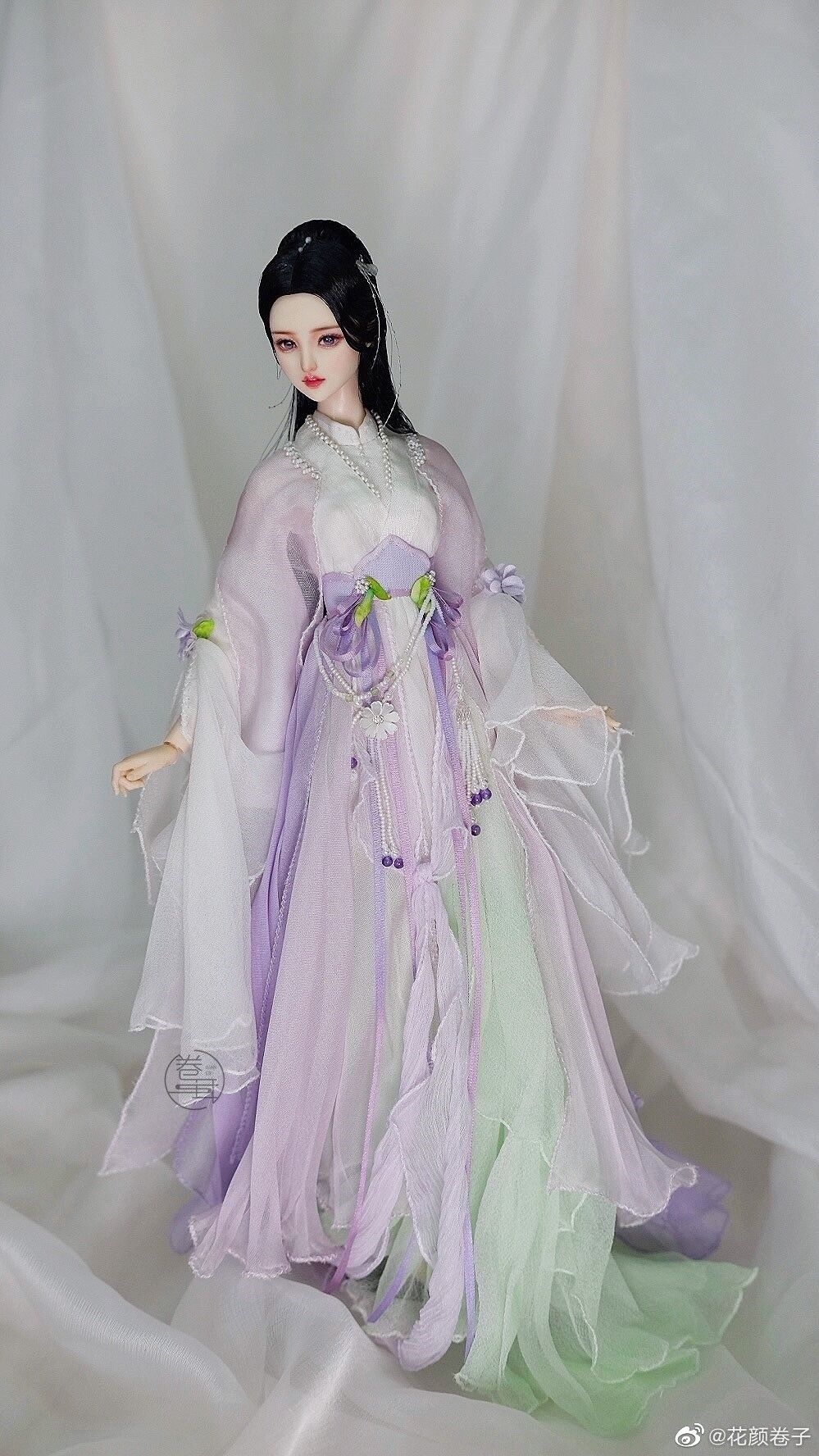 Reimagining the Cheongsam:Innovations in the Design of Traditional Qipao Blouses for Modern Women Reimagining the Cheongsam:Innovations in the Design of Traditional Qipao Blouses for Modern Women
