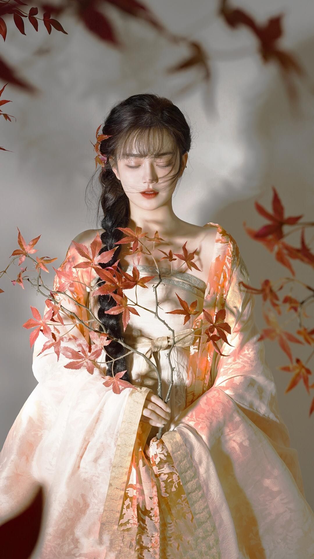 Extended Winter Cheongsam:A Blend of Tradition and Modern Elegance Extended Winter Cheongsam:A Blend of Tradition and Modern Elegance
