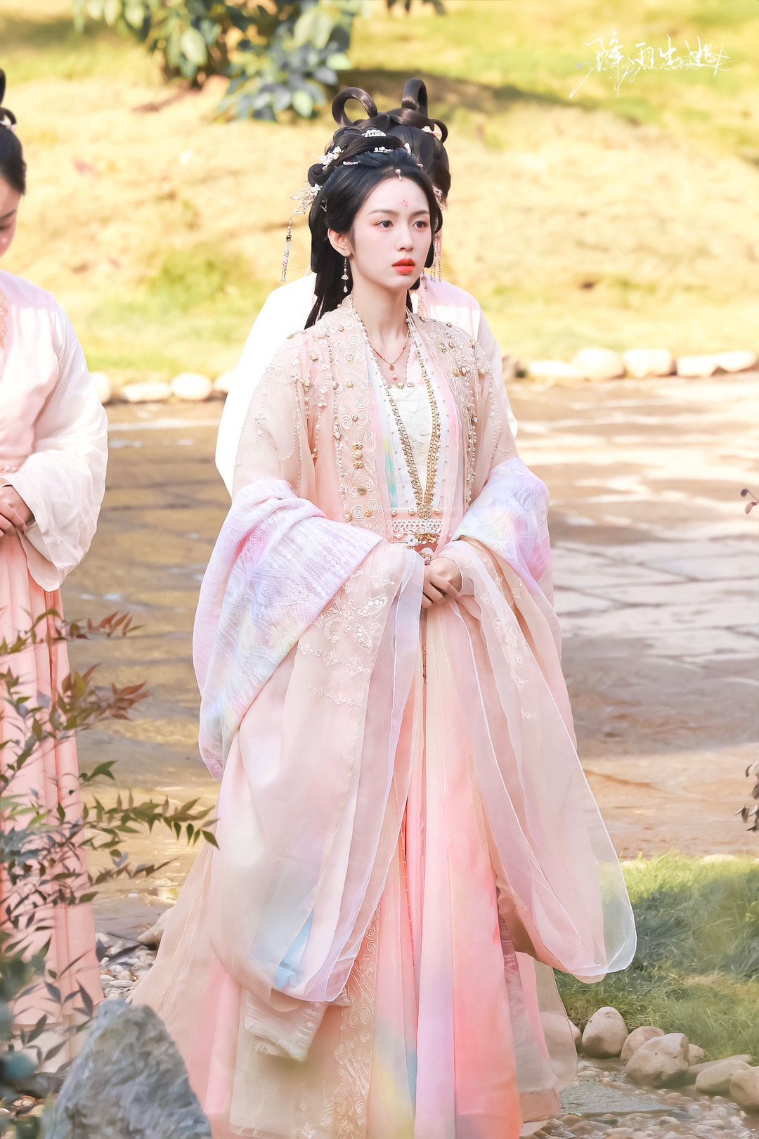 Affordable Authentic Hanfu:A Guide to Stylish and Slimming Bai Cai White)Price Hanfu Affordable Authentic Hanfu:A Guide to Stylish and Slimming Bai Cai White)Price Hanfu