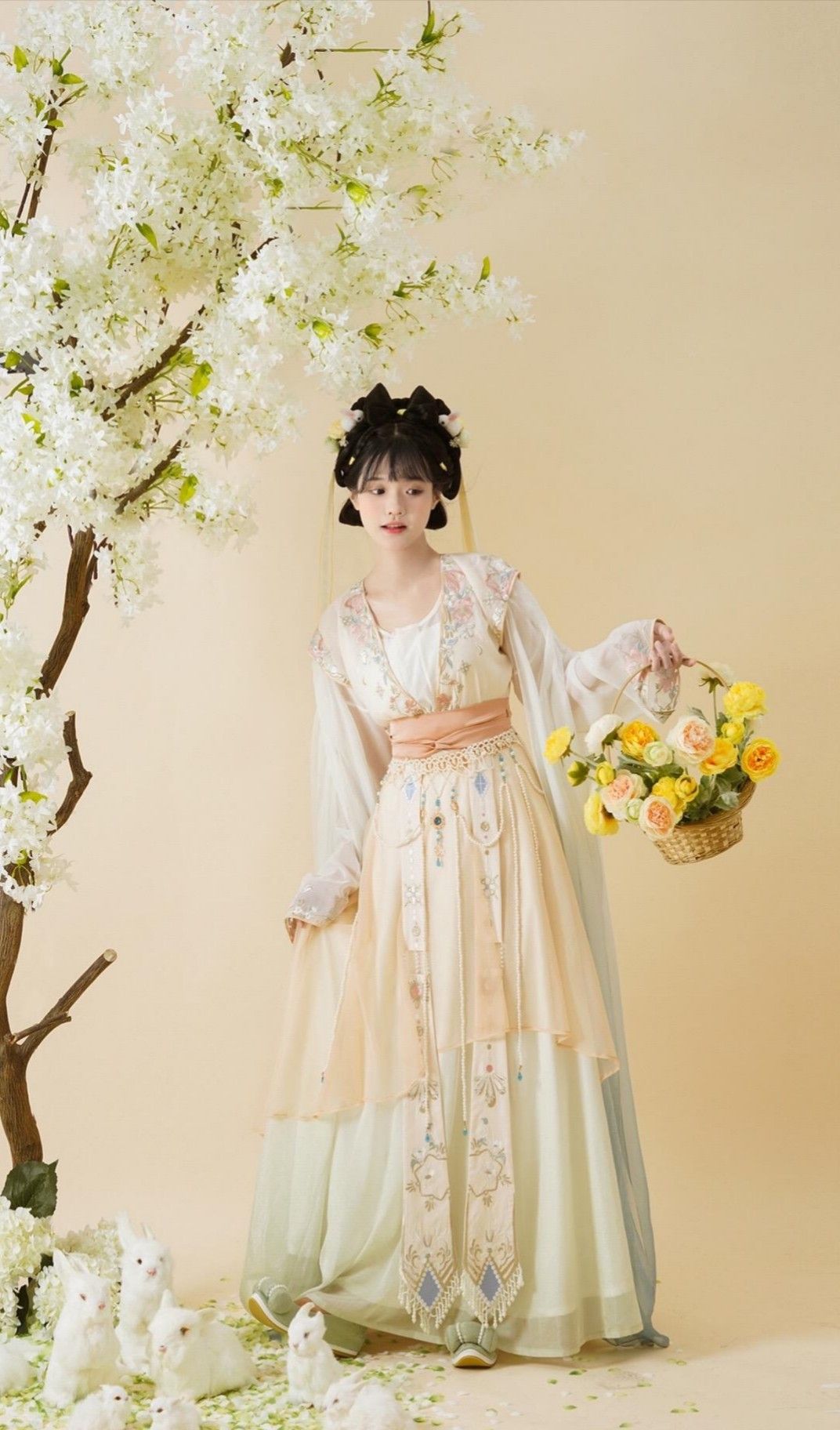 Lei Yingjuns Cheongsam:A Blend of Tradition and Modernity Lei Yingjuns Cheongsam:A Blend of Tradition and Modernity