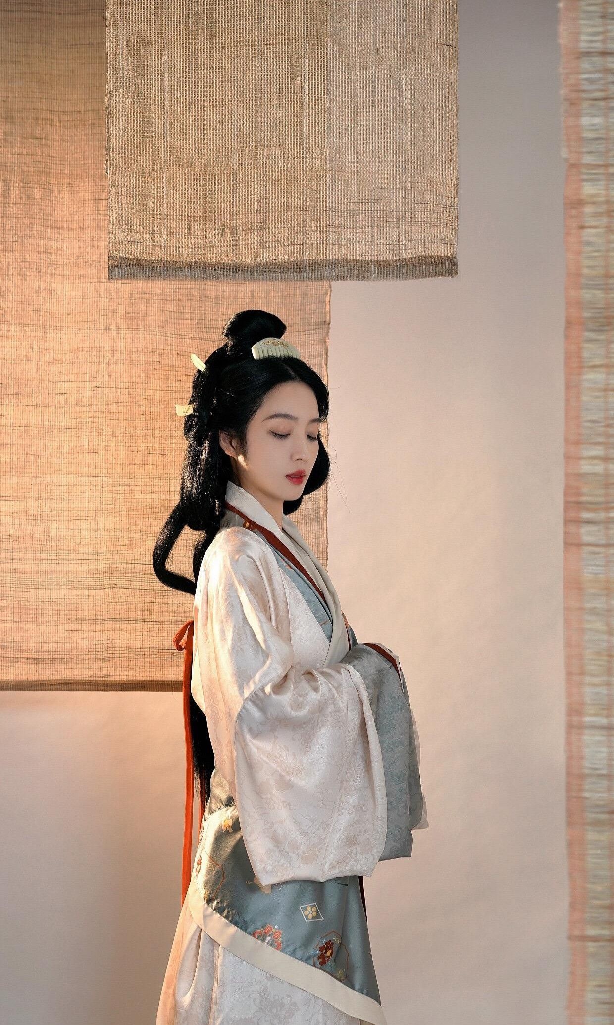 魏晋风汉服女白菜价 魏晋风汉服女白菜价