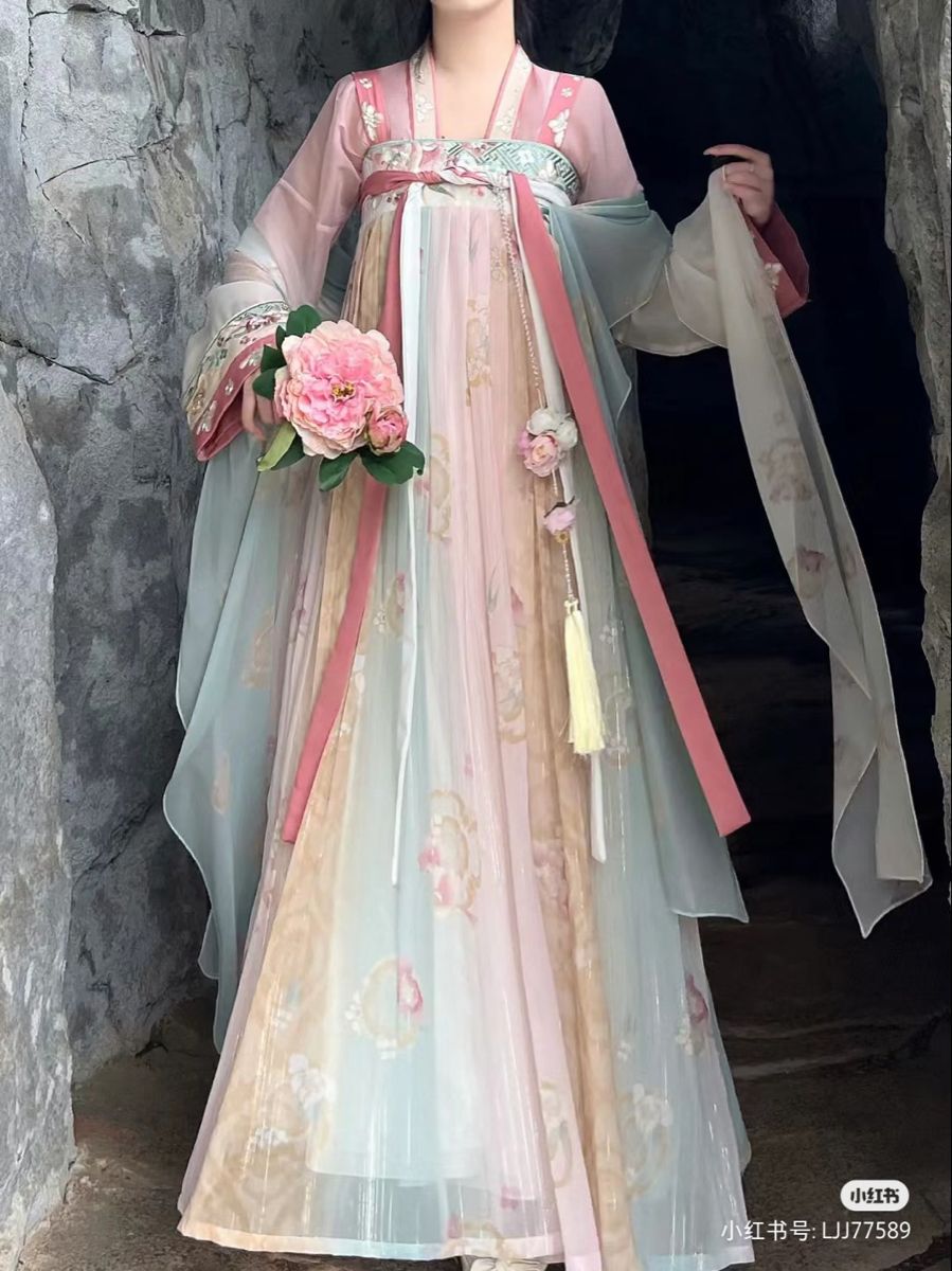 唐悠墨国风汉服 唐悠墨国风汉服