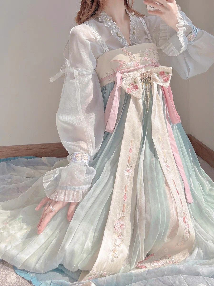 Sleeveless Cheongsam:Embracing Modern Youth with High-End Elegance Sleeveless Cheongsam:Embracing Modern Youth with High-End Elegance