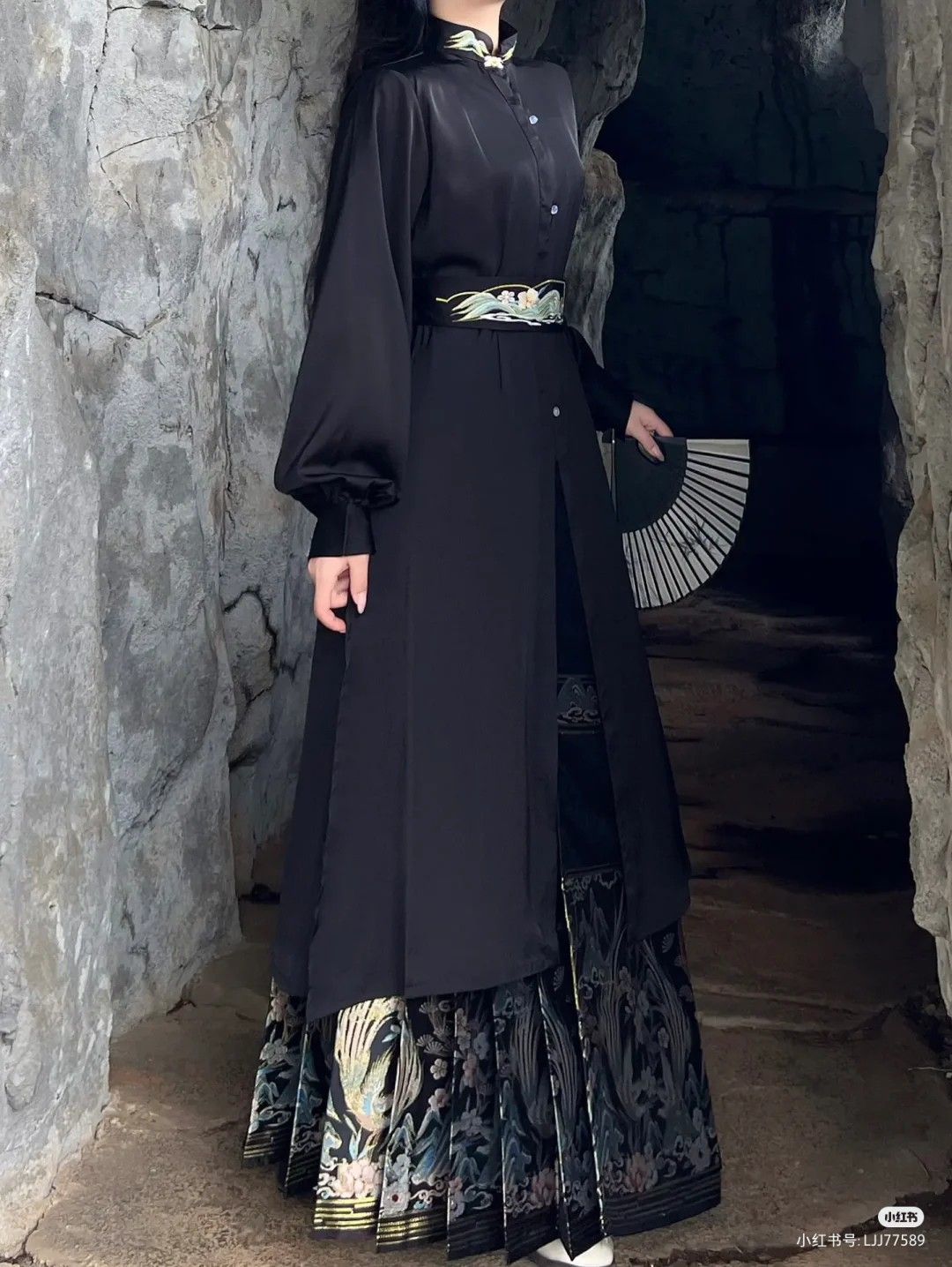 The Splendid Splendor of Traditional Hanfu:The Story of Mosaic Cloth The Splendid Splendor of Traditional Hanfu:The Story of Mosaic Cloth