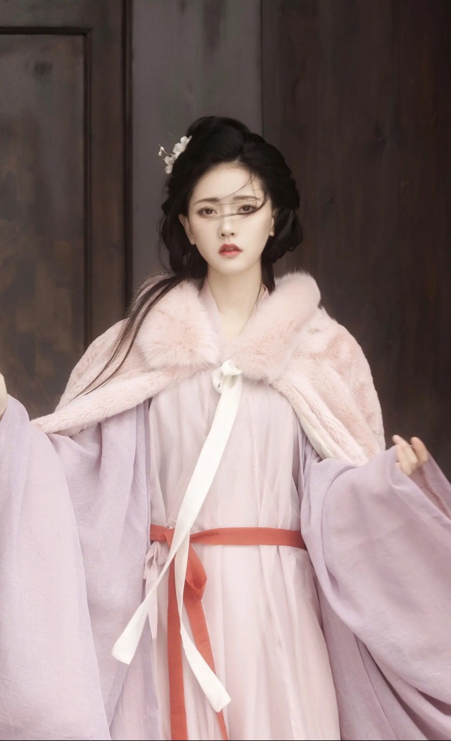 The Splendor of Song Dynastys Round-necked Hanfu:A Journey into Traditional Chinese Clothing The Splendor of Song Dynastys Round-necked Hanfu:A Journey into Traditional Chinese Clothing