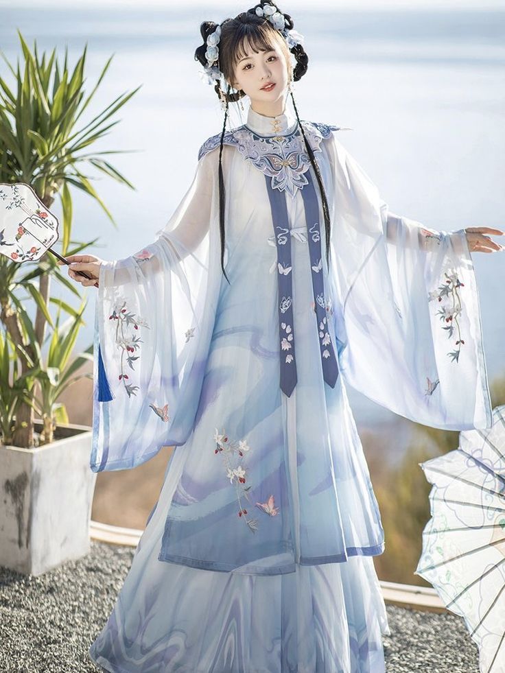 The Complete Guide to Hanfu Headdress:Womens Hong Zhao Yuan The Complete Guide to Hanfu Headdress:Womens Hong Zhao Yuan