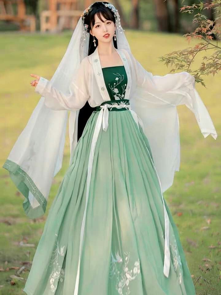 The Journey of a 9-Year-Old Hanfu Girl The Journey of a 9-Year-Old Hanfu Girl