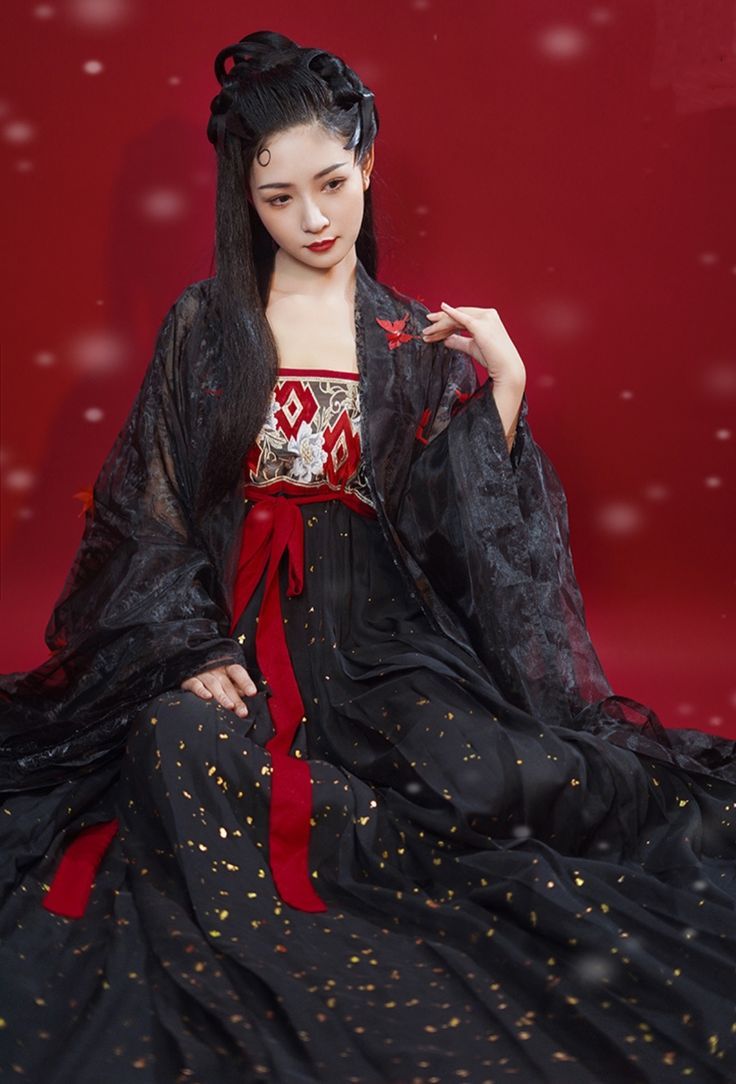 The Enigma of Ancient Costumes:A Journey Through Time The Enigma of Ancient Costumes:A Journey Through Time
