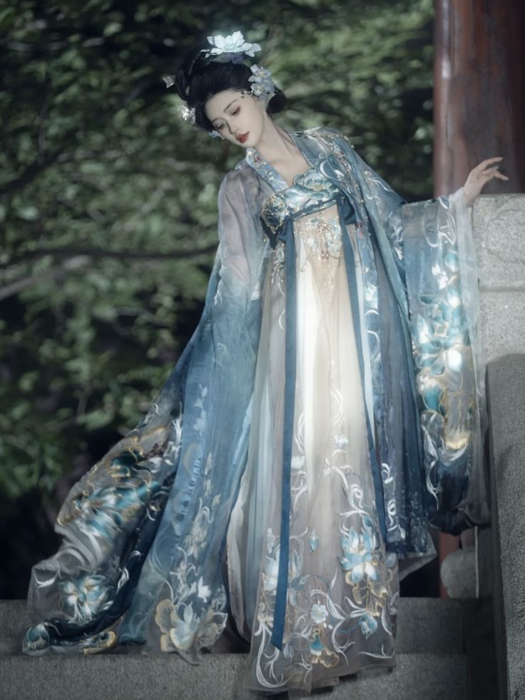 Maternal-Child Unity in Cheongsam Fashion:Embracing the Traditional with Modern Touch Maternal-Child Unity in Cheongsam Fashion:Embracing the Traditional with Modern Touch