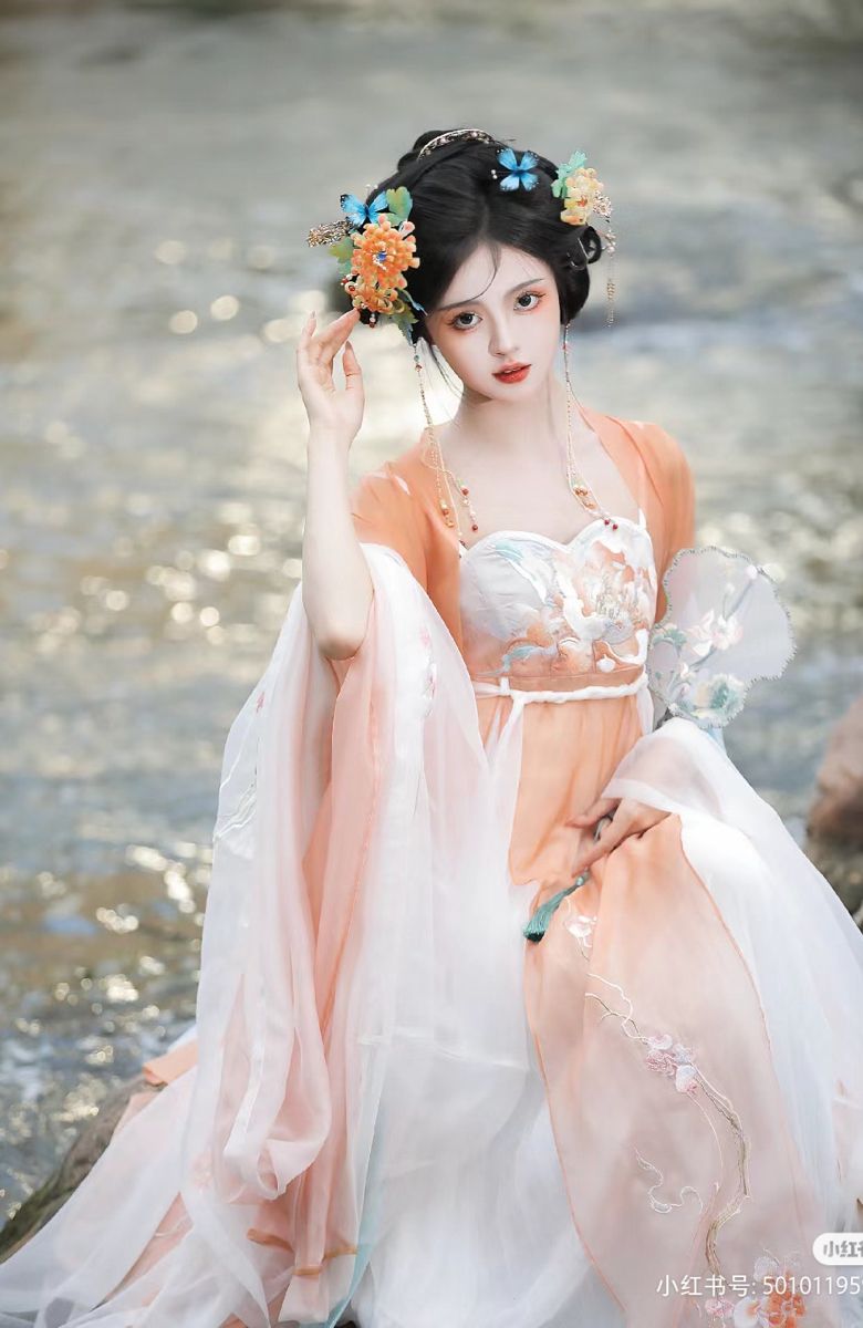 Winter Childrens New Year Celebration Outfits:Thickened Traditional Tang Costumes for Little Girls Winter Childrens New Year Celebration Outfits:Thickened Traditional Tang Costumes for Little Girls