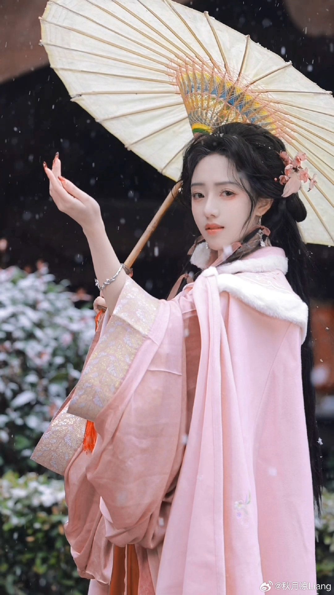 Exploring the World of Girls Hanfu Shoes:The Rise of High-Heeled Hanfu Footwear Exploring the World of Girls Hanfu Shoes:The Rise of High-Heeled Hanfu Footwear