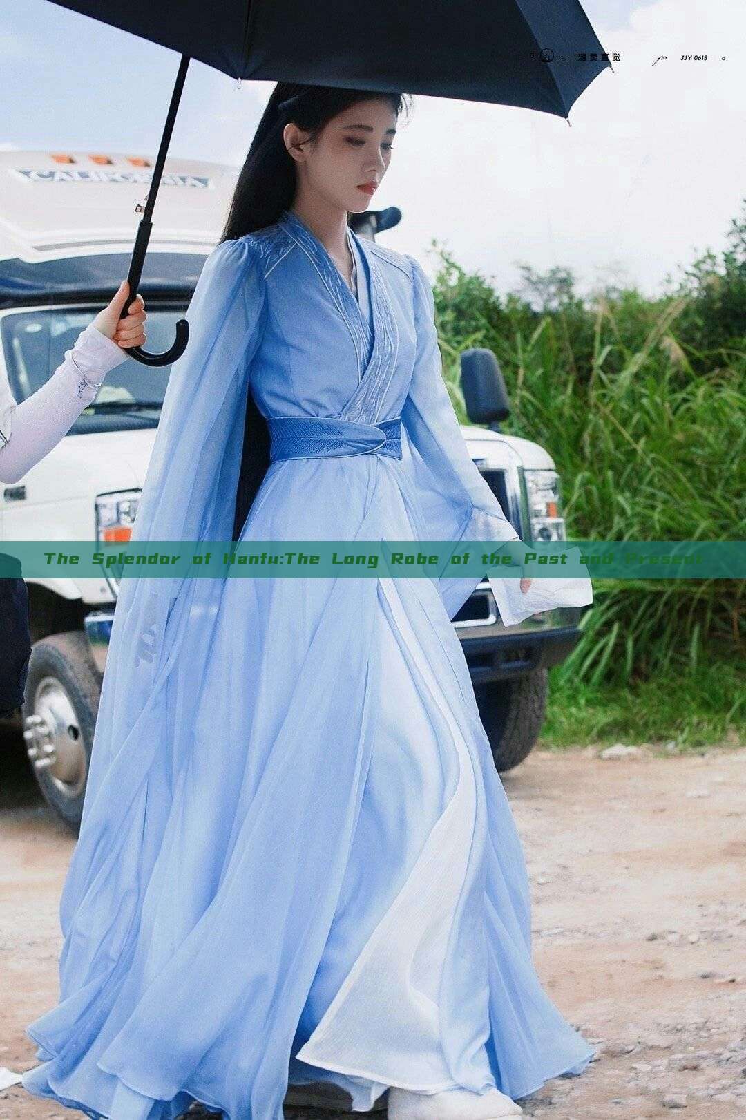 The Splendor of Hanfu:The Long Robe of the Past and Present The Splendor of Hanfu:The Long Robe of the Past and Present