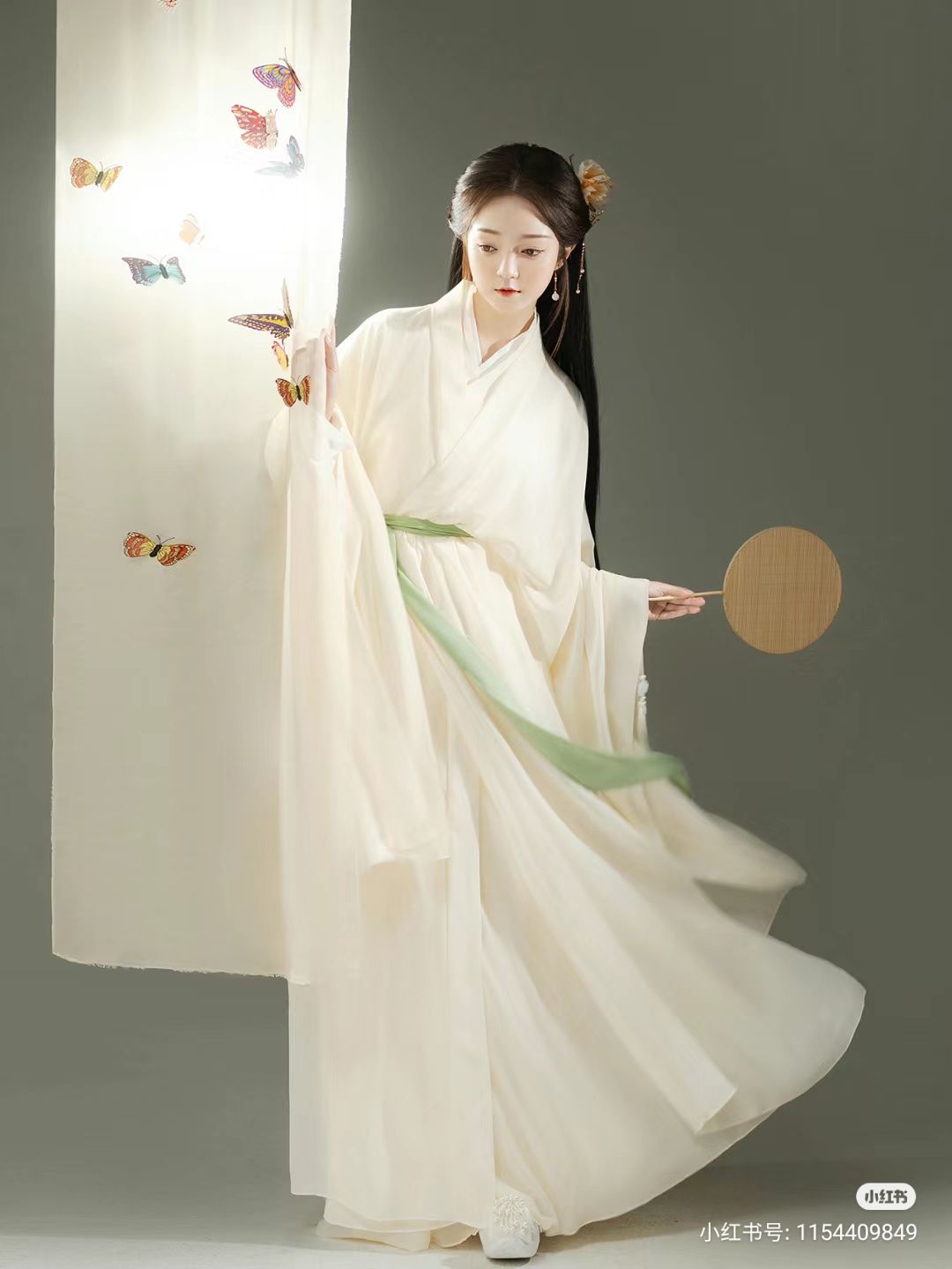 Qiao Yuanxis Hanfu:A Blend of Tradition and Modernity Qiao Yuanxis Hanfu:A Blend of Tradition and Modernity