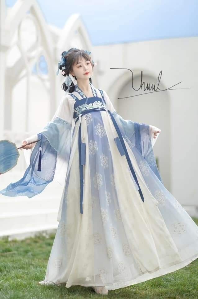 Ultra-Short Transparent Cheongsam:A Closer Look Ultra-Short Transparent Cheongsam:A Closer Look