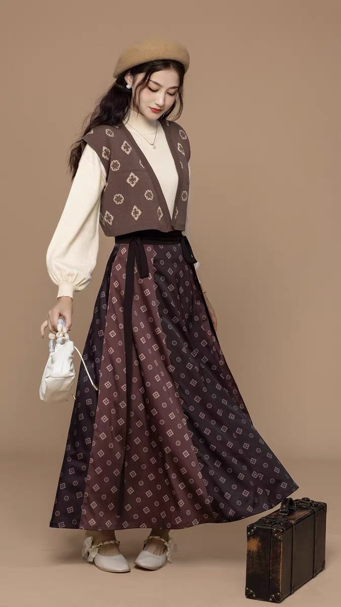 Lace Hanfu Dress:A Blend of Traditional Elegance and Modern Charm Lace Hanfu Dress:A Blend of Traditional Elegance and Modern Charm