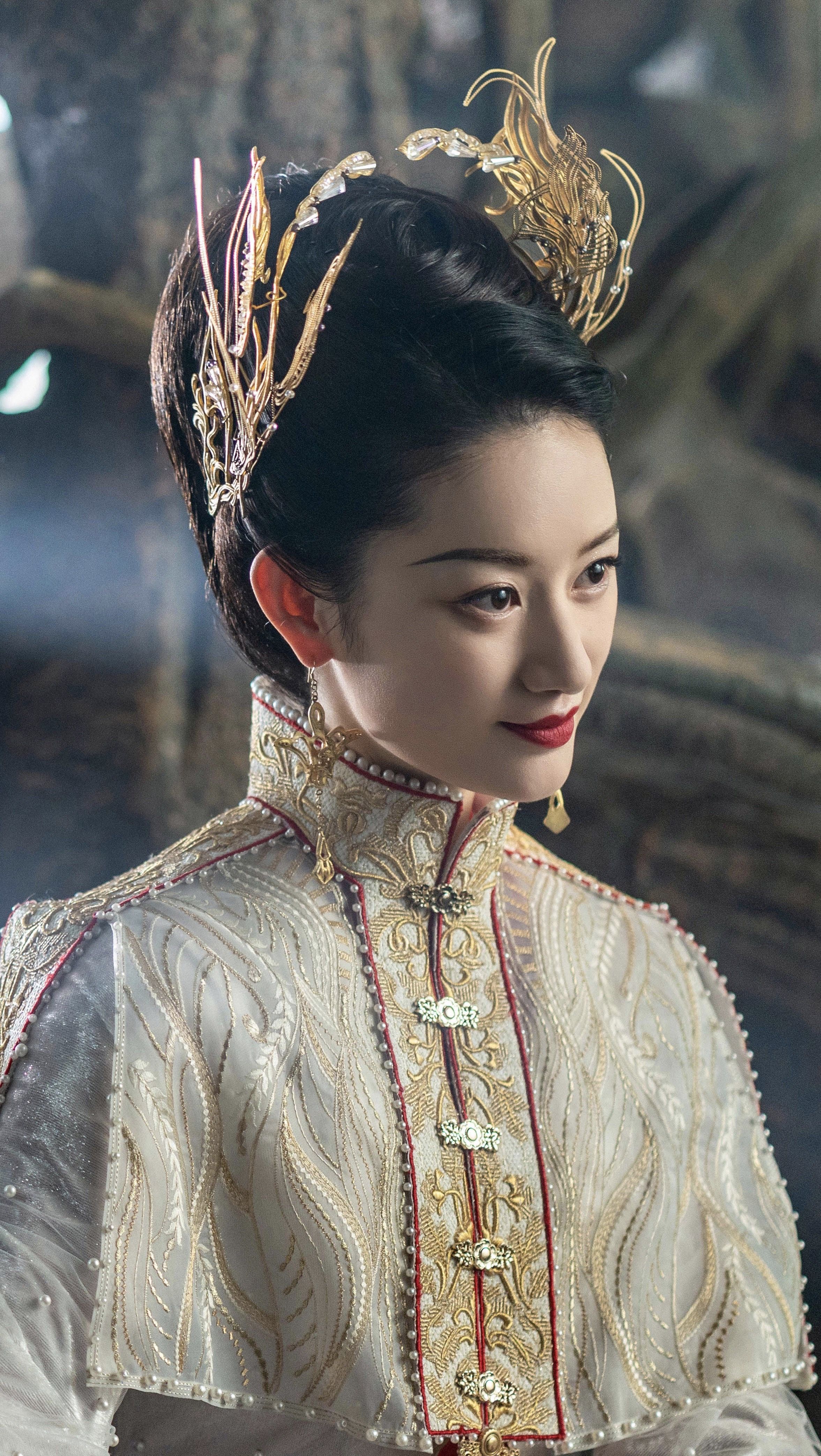 A Glamor of Pink Cheongsam with Cape:A Fashion Statement A Glamor of Pink Cheongsam with Cape:A Fashion Statement