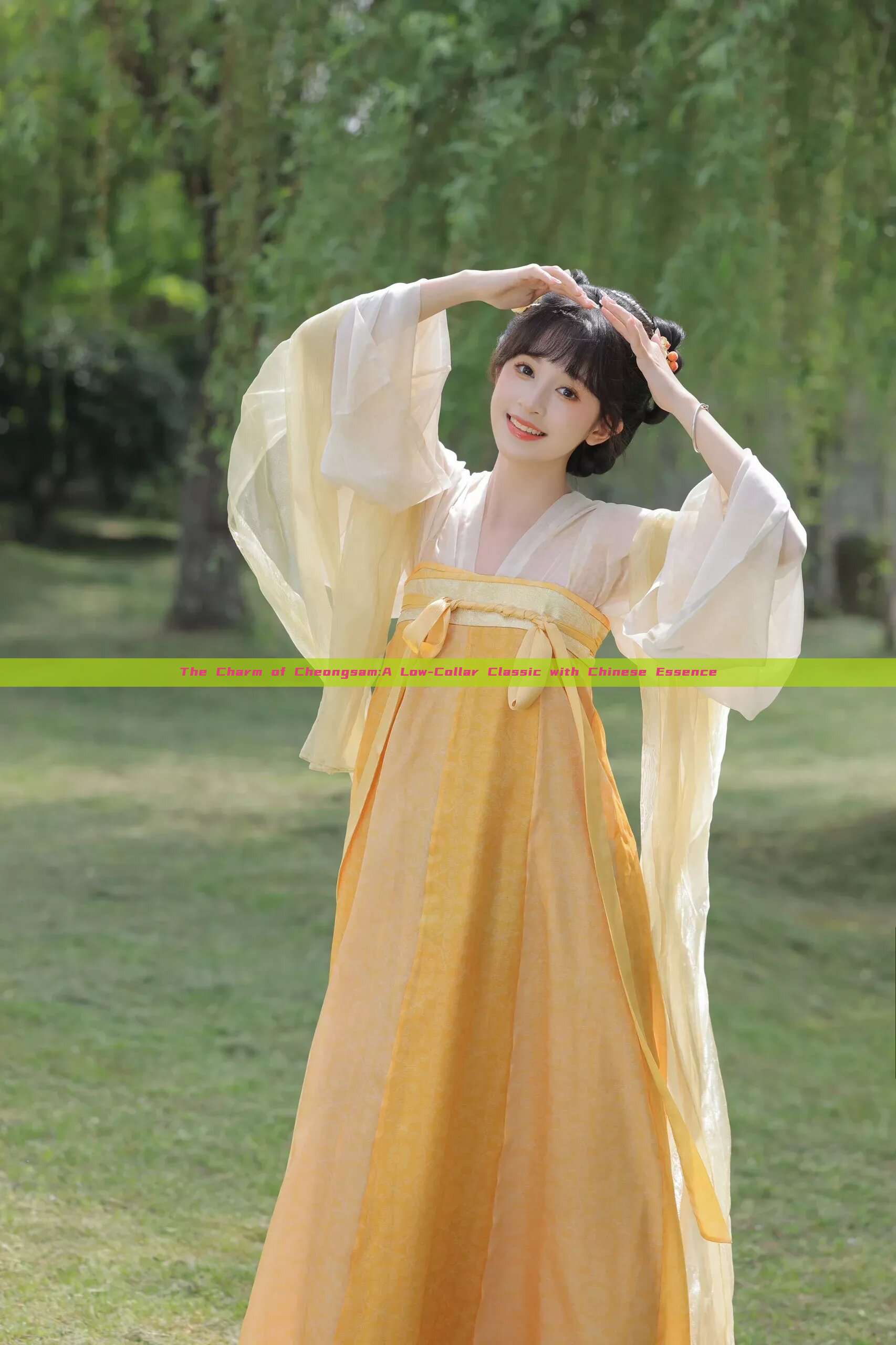 The Charm of Cheongsam:A Low-Collar Classic with Chinese Essence The Charm of Cheongsam:A Low-Collar Classic with Chinese Essence