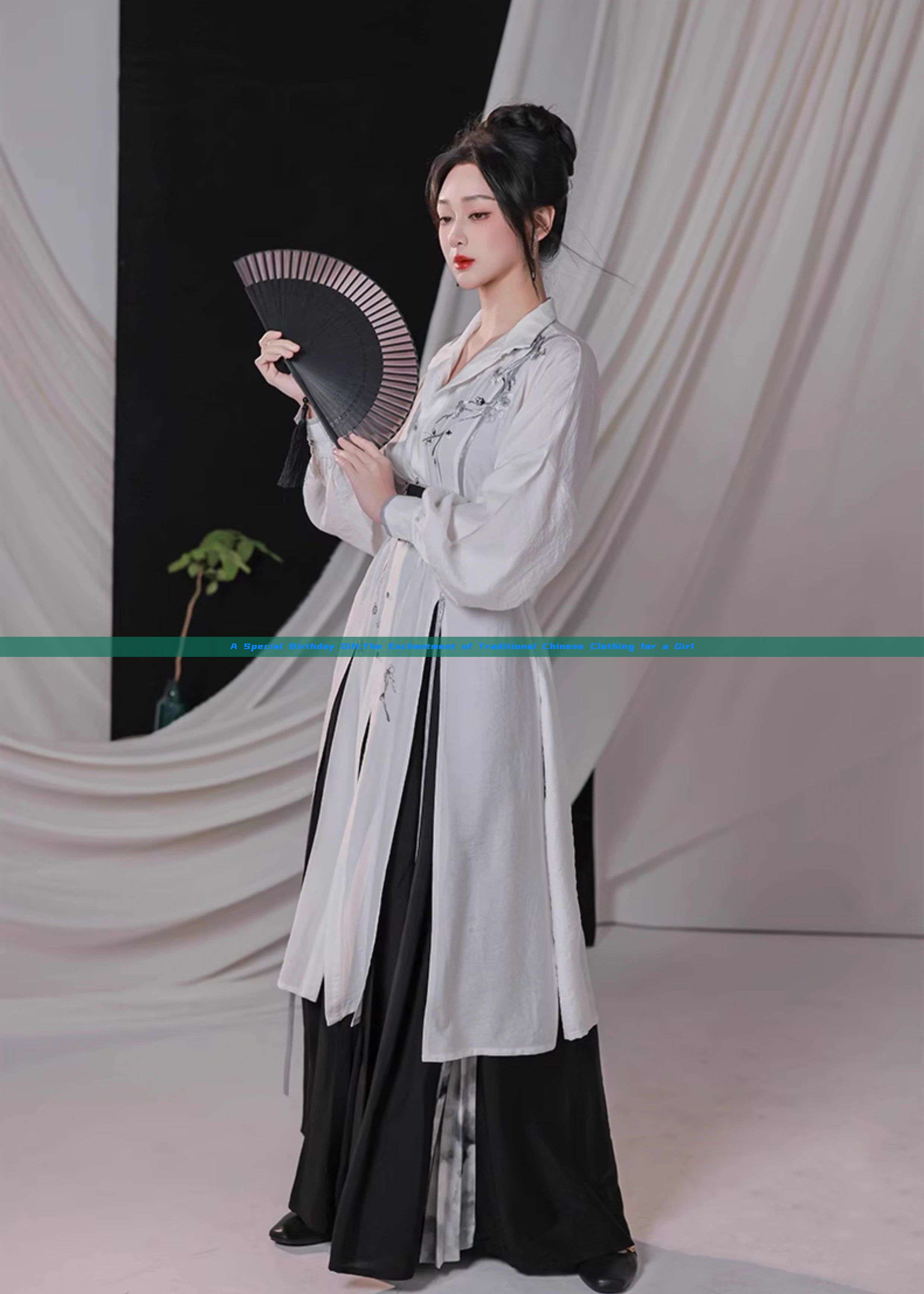 A Special Birthday Gift:The Enchantment of Traditional Chinese Clothing for a Girl A Special Birthday Gift:The Enchantment of Traditional Chinese Clothing for a Girl