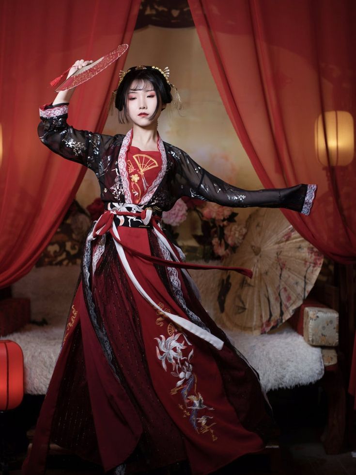 Tangsuits and Cultural Continuity:The Story of My Parents Traditional Chinese Attire Tangsuits and Cultural Continuity:The Story of My Parents Traditional Chinese Attire