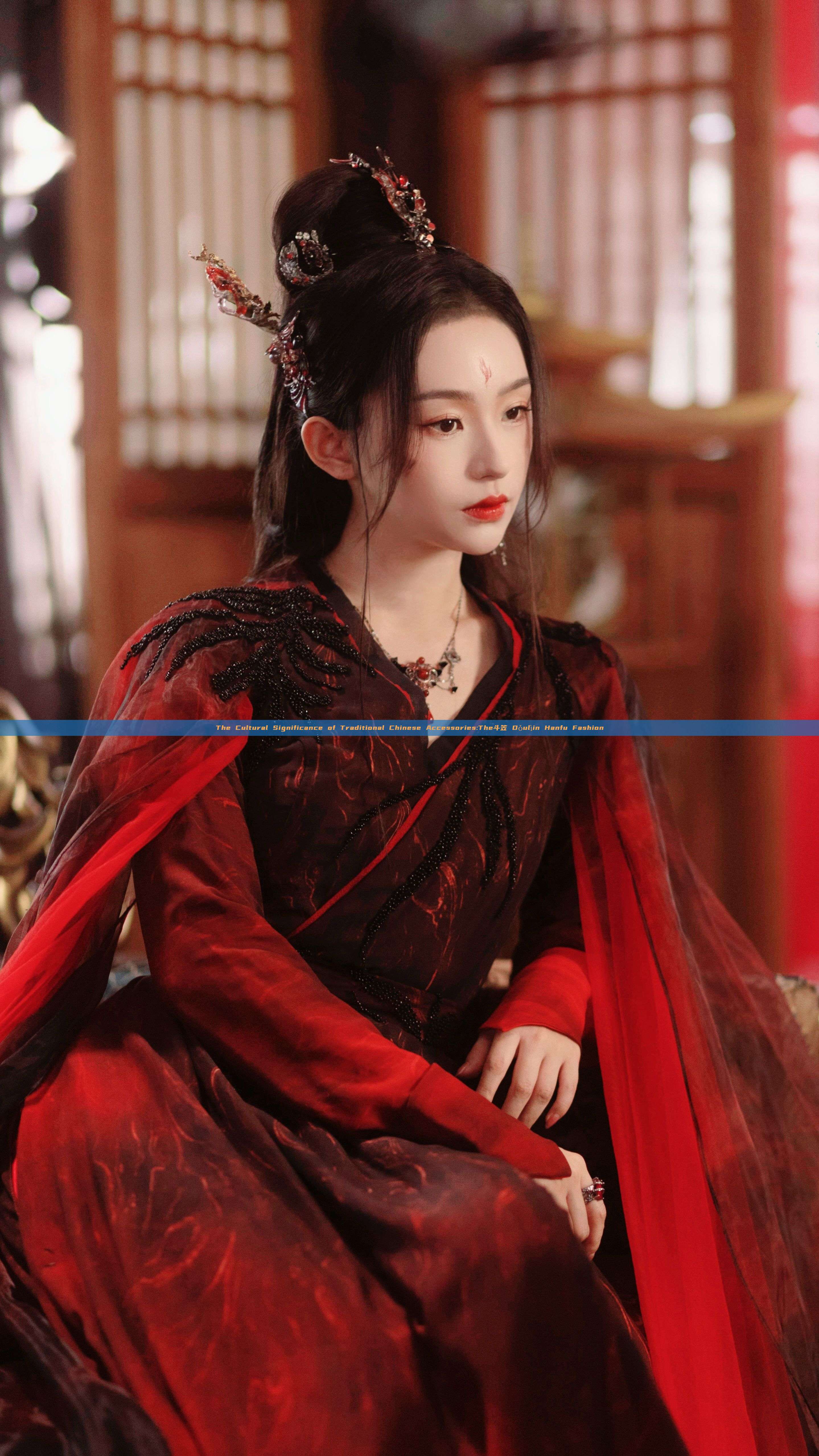The Cultural Significance of Traditional Chinese Accessories:The斗笠 Dǒulìin Hanfu Fashion The Cultural Significance of Traditional Chinese Accessories:The斗笠 Dǒulìin Hanfu Fashion