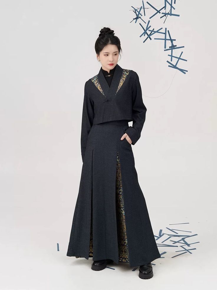 Purple Skirt Hanfu:A Blend of Traditional Elegance and Modern Charm Purple Skirt Hanfu:A Blend of Traditional Elegance and Modern Charm
