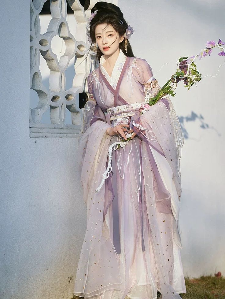 The Charm of Short Cheongsam Blouses for a Fifty-Year-Old Woman The Charm of Short Cheongsam Blouses for a Fifty-Year-Old Woman