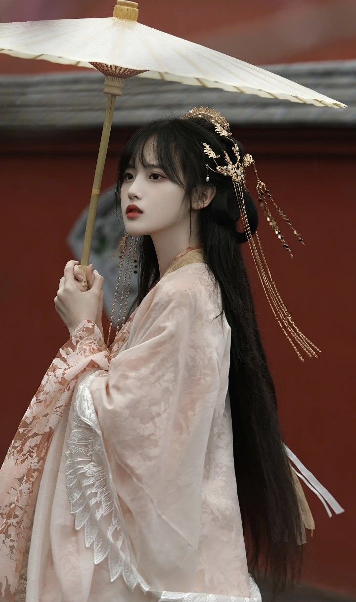 Ming-Style Girls Hanfu Fashion:A Journey into Traditional Chinese Clothing Ming-Style Girls Hanfu Fashion:A Journey into Traditional Chinese Clothing