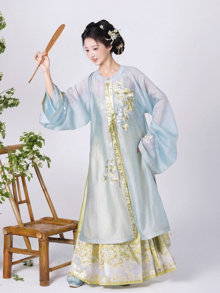 明治时期汉服女童,传统与时尚的交融 明治时期汉服女童,传统与时尚的交融