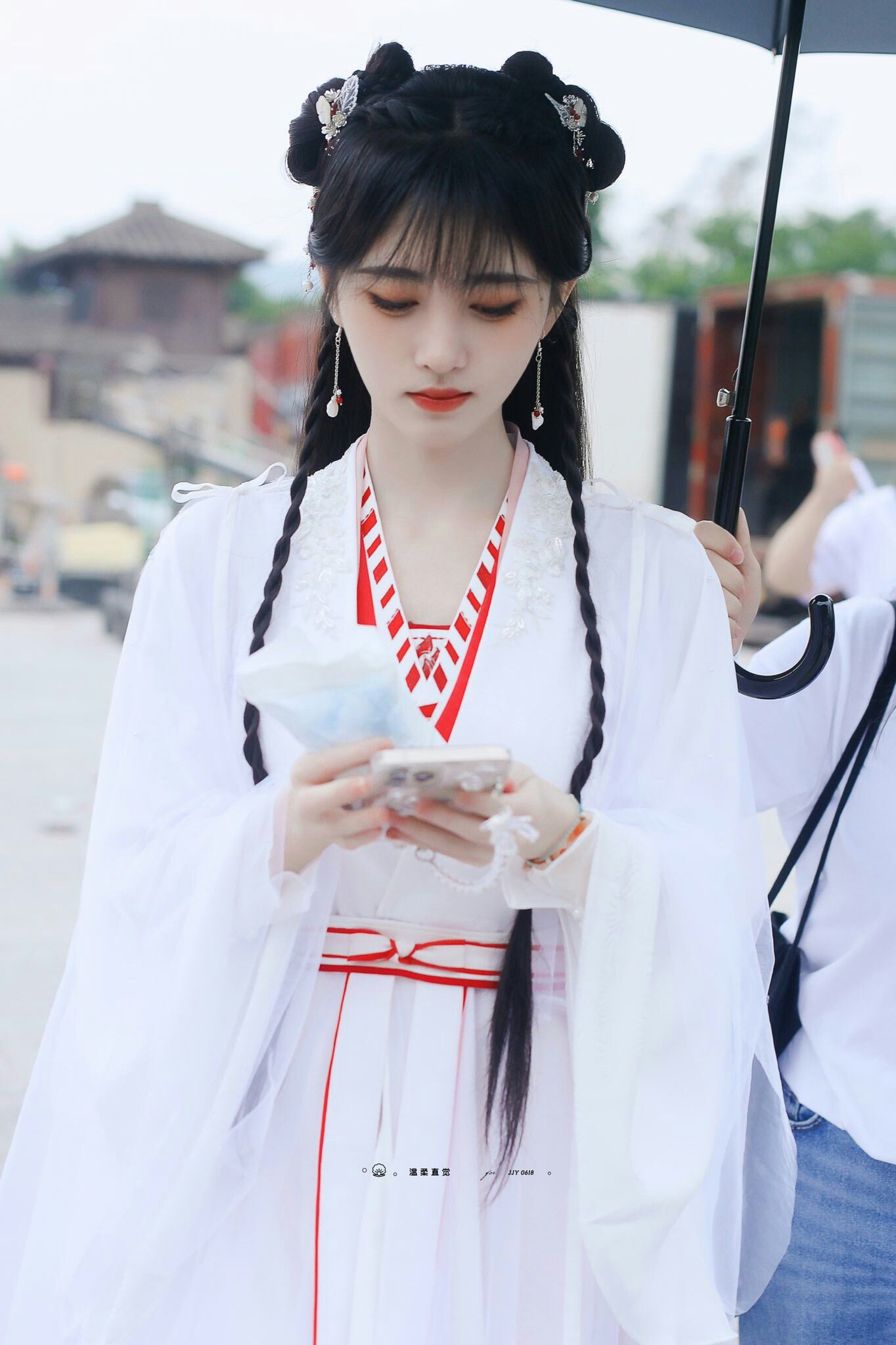 Trending Internet Sensation:The Explosion of Qipao as a Fashion Statement Trending Internet Sensation:The Explosion of Qipao as a Fashion Statement
