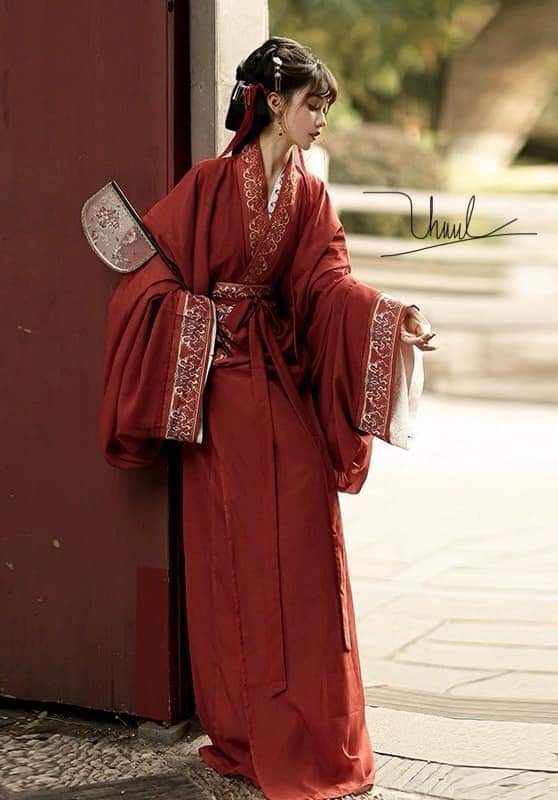 New Years Hanfu Girls Dress:A Glimpse into the Splendor of Traditional Chinese Fashion New Years Hanfu Girls Dress:A Glimpse into the Splendor of Traditional Chinese Fashion