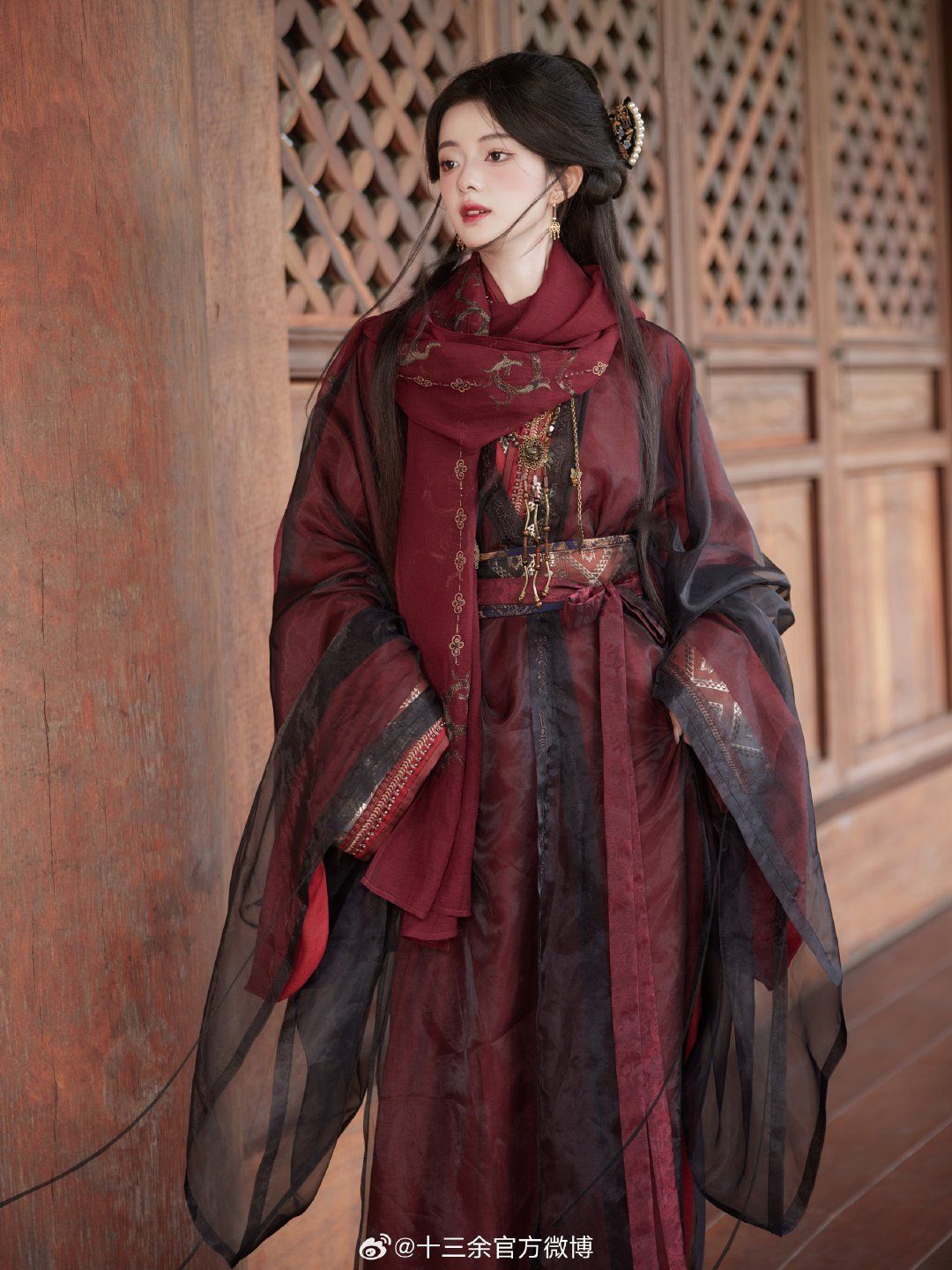 The Charm of Petite Women in Cheongsam with Square-neck The Charm of Petite Women in Cheongsam with Square-neck