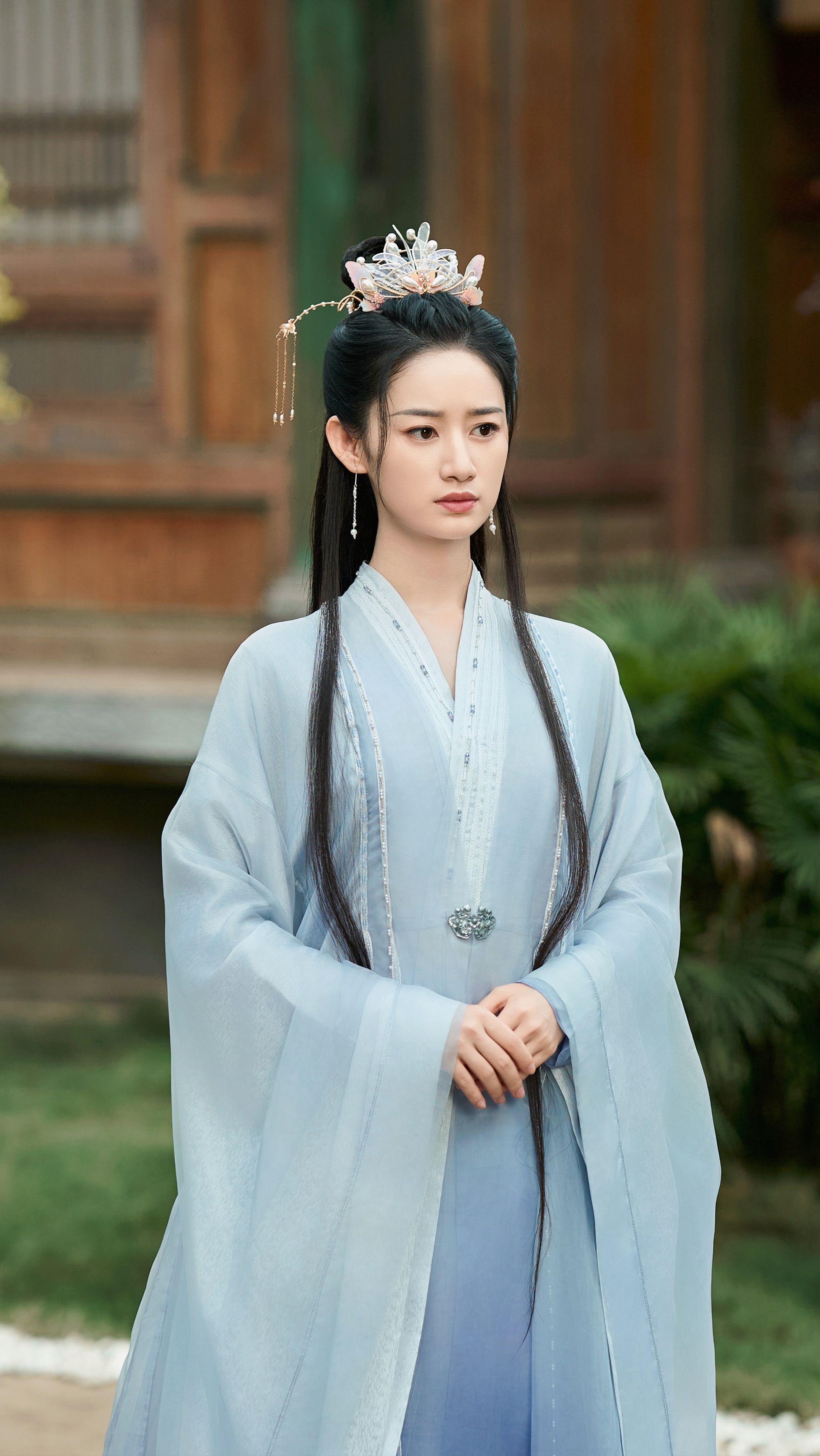 The Rivalry of Xi Shi and Hanfu:A Cultural Exploration The Rivalry of Xi Shi and Hanfu:A Cultural Exploration