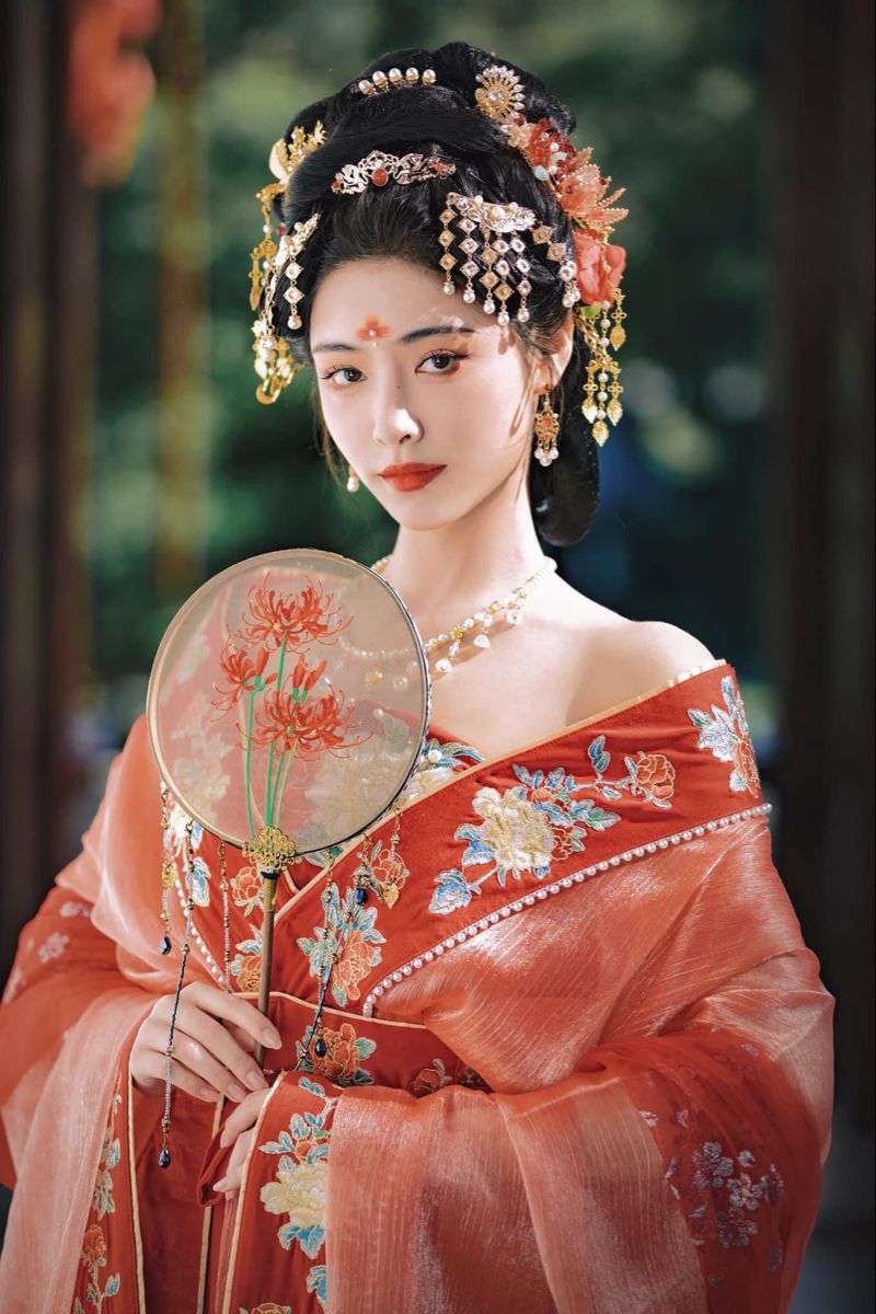 Babys Tang Suit:A New Years Fashion in Traditional Splendor Babys Tang Suit:A New Years Fashion in Traditional Splendor