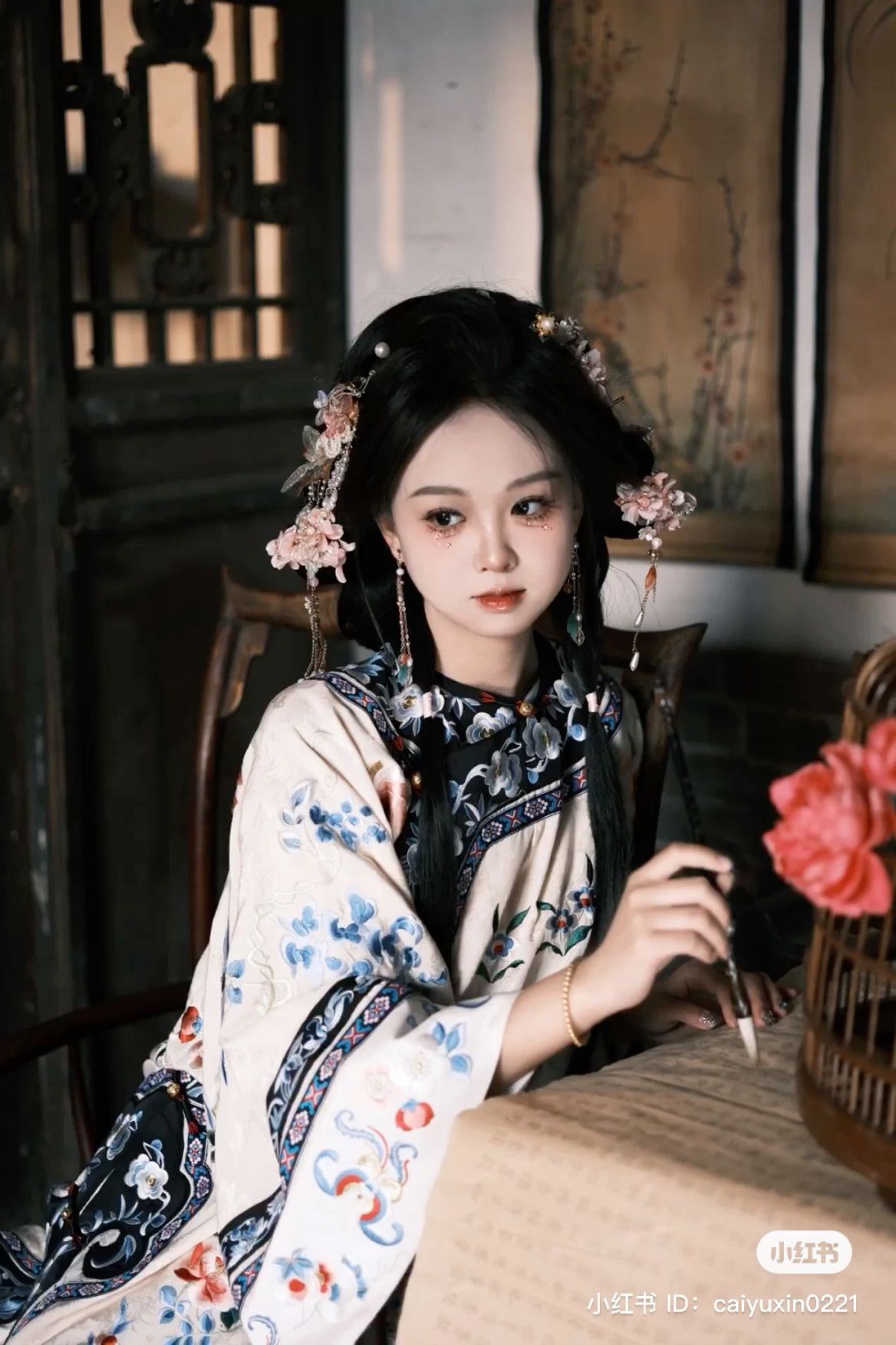 Tang Dynasty Fashion:The Elegance of the Tang Han Women in the Tang Age Tang Dynasty Fashion:The Elegance of the Tang Han Women in the Tang Age