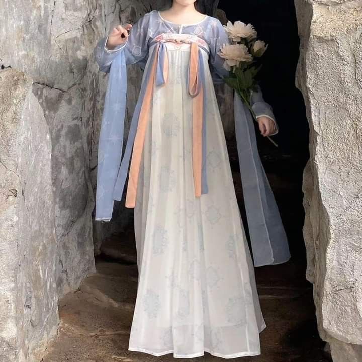The Evolution of Chinese-Style Bridesmaid Attire:The Revival of Hanfu Traditional Elegance The Evolution of Chinese-Style Bridesmaid Attire:The Revival of Hanfu Traditional Elegance