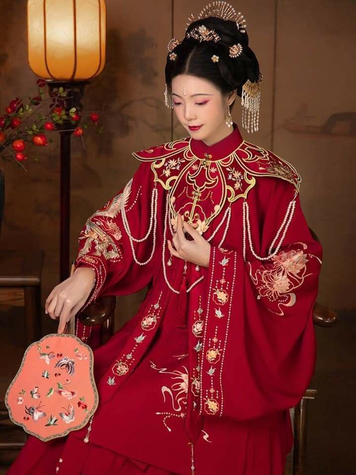 The Elegance of Cheongsam and its Perfect Match:The Half-Slip Shoe The Elegance of Cheongsam and its Perfect Match:The Half-Slip Shoe