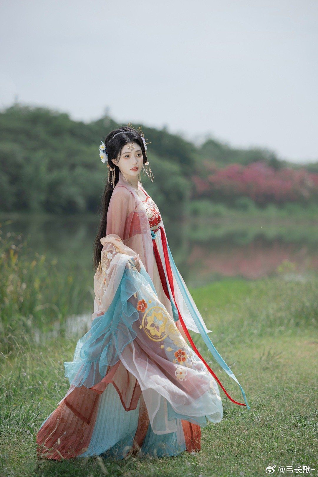 Embracing the New Chinese-Style Cheongsam Collection:Plus Size Fashion Revolution Embracing the New Chinese-Style Cheongsam Collection:Plus Size Fashion Revolution