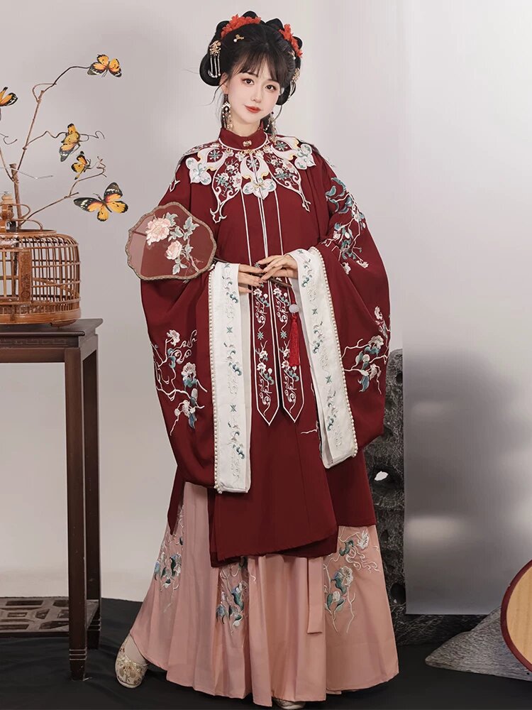 Traditional Charm Meets Modern Vogue:The Cheongsam Dress Set of Two-Piece Ensemble Traditional Charm Meets Modern Vogue:The Cheongsam Dress Set of Two-Piece Ensemble