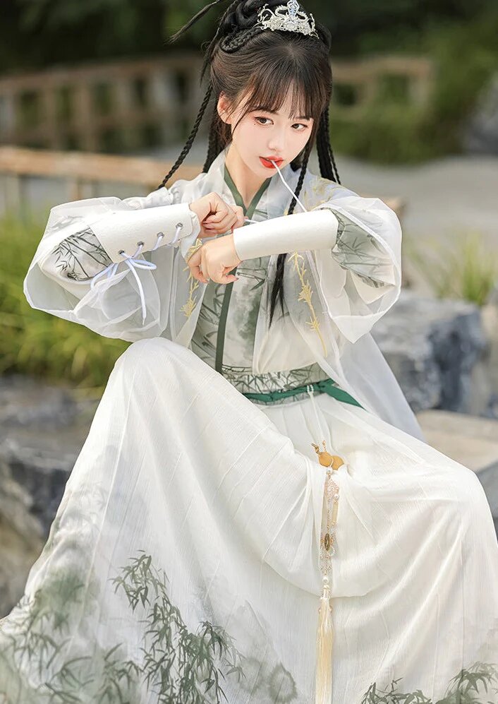 Children in Chinese Ethnic Style:The Enchanting Revival of Hanfu Fashion Children in Chinese Ethnic Style:The Enchanting Revival of Hanfu Fashion