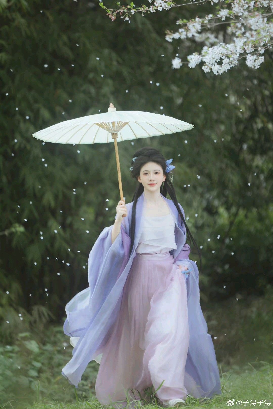 Traditional Charm with a Modern Twist:Womens Cloth Shoes in 2024 New-Style Hanfu Fashion Traditional Charm with a Modern Twist:Womens Cloth Shoes in 2024 New-Style Hanfu Fashion