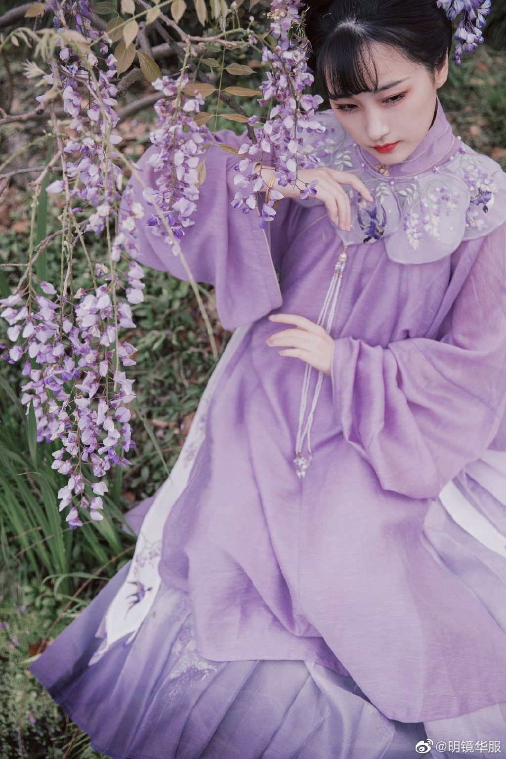 Autumn Hanfu Costumes for Girls:Embracing the Elegance of Traditional Chinese Fashion Autumn Hanfu Costumes for Girls:Embracing the Elegance of Traditional Chinese Fashion