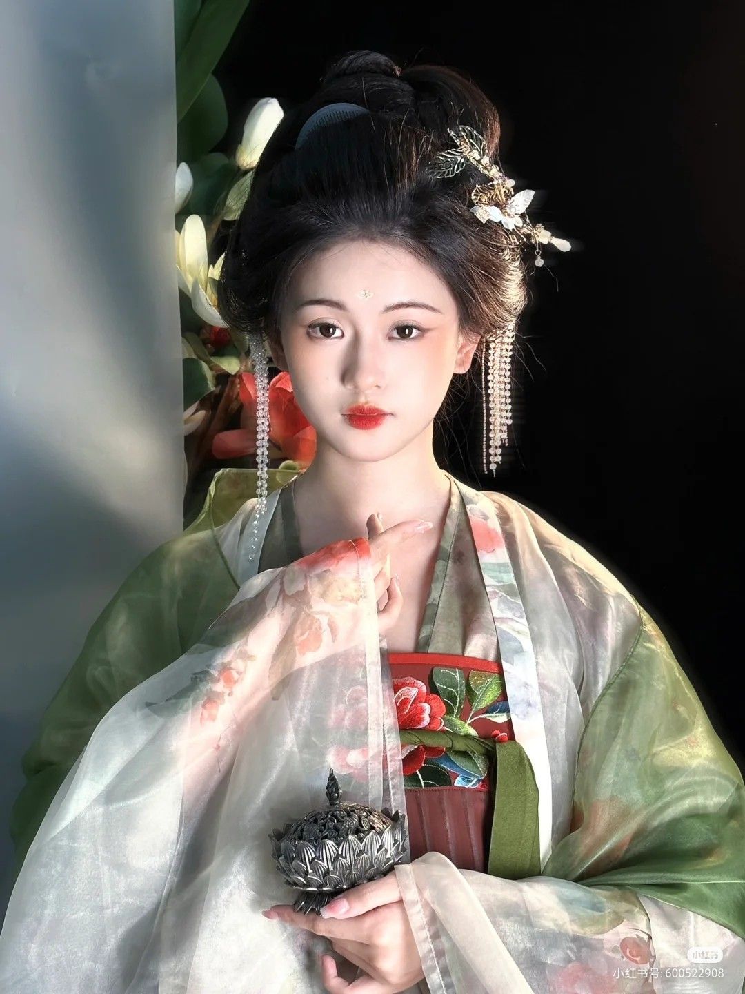 Improving the Design of Plus-Size Hanfu:A Journey into Modernizing Traditional Chinese Fashion Improving the Design of Plus-Size Hanfu:A Journey into Modernizing Traditional Chinese Fashion