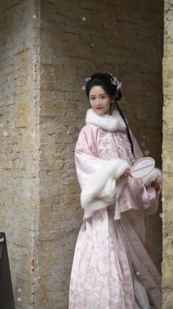 Original Authentic Hanfu for Summer:A Closer Look at the Fashion of Traditional Chinese Elegance Original Authentic Hanfu for Summer:A Closer Look at the Fashion of Traditional Chinese Elegance