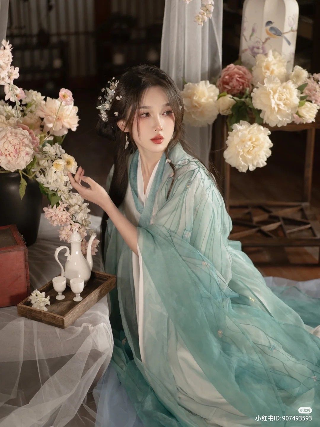Embracing Traditional Elegance:The Evolution of Yiyaos New-Age Cheongsam Women Embracing Traditional Elegance:The Evolution of Yiyaos New-Age Cheongsam Women