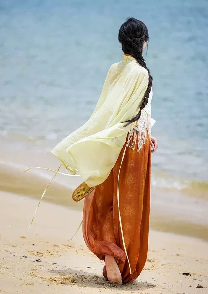 Traditional Charm with Modern Elegance:Womens Tangzhuang Spring and Autumn Styles Traditional Charm with Modern Elegance:Womens Tangzhuang Spring and Autumn Styles