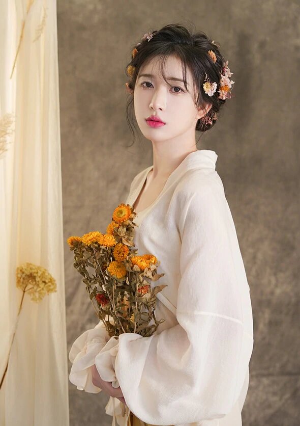 The Charm of Cheongsam-Style Blouses:A Closer Look into Traditional Elegance The Charm of Cheongsam-Style Blouses:A Closer Look into Traditional Elegance