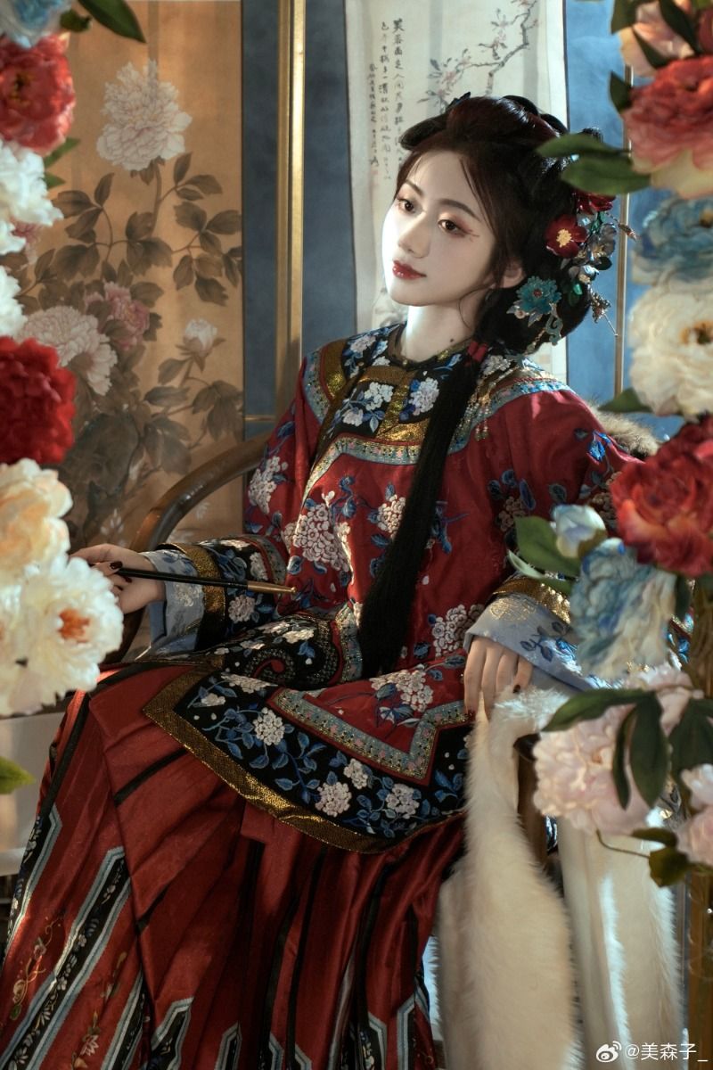 The Splendor of Tang Dynasty Hanfu Headwear:A Study of Ancient Chinese Headpieces The Splendor of Tang Dynasty Hanfu Headwear:A Study of Ancient Chinese Headpieces