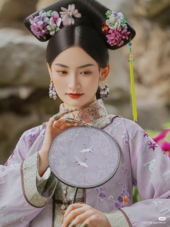 The Enchantment of Marital Earrings and Cheongsam:A Cultural Fusion of Styles The Enchantment of Marital Earrings and Cheongsam:A Cultural Fusion of Styles