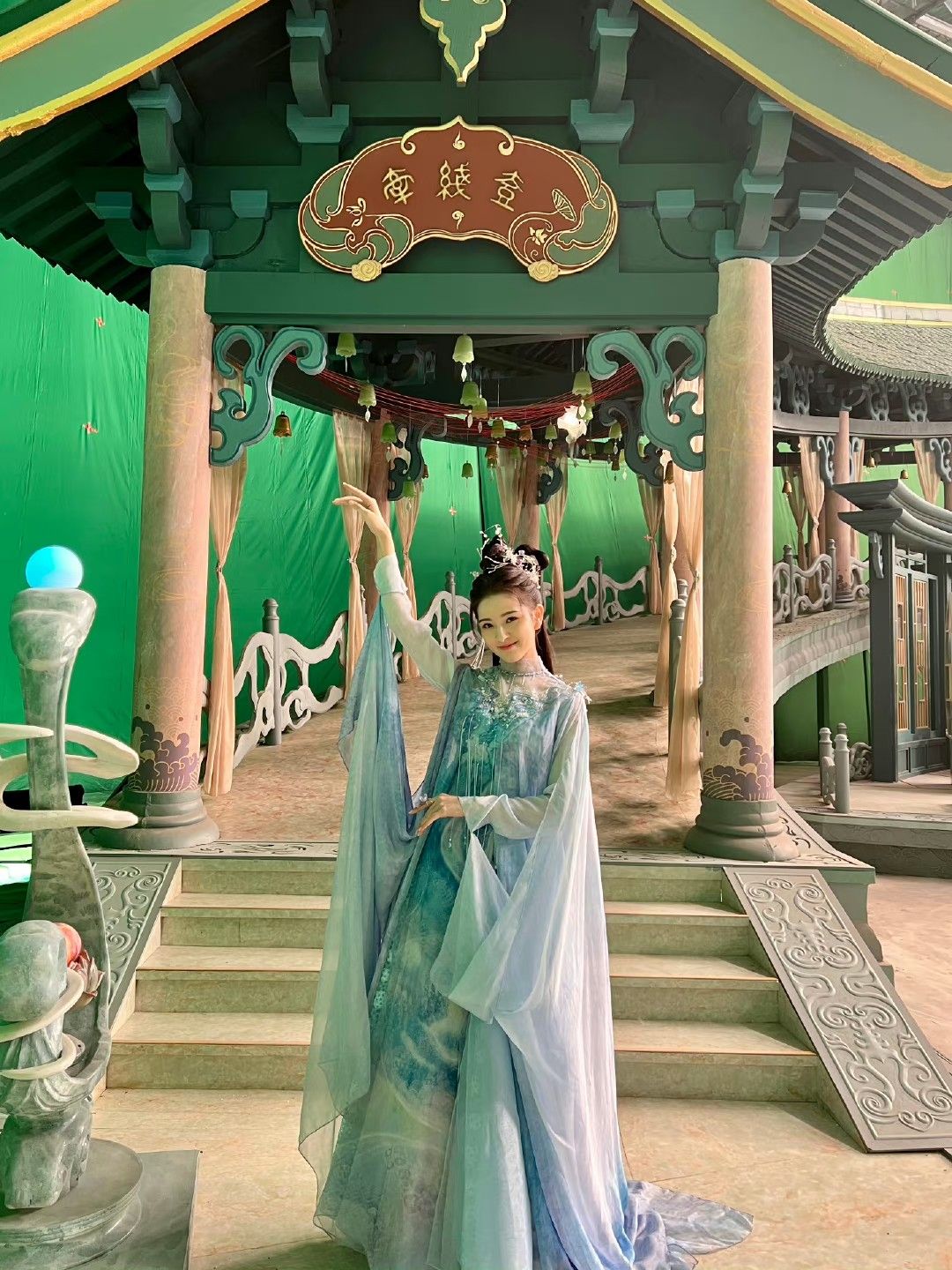 The Splendor of Traditional Chinese Cheongsam in the Republic Era:The Story of the Nine Gates The Splendor of Traditional Chinese Cheongsam in the Republic Era:The Story of the Nine Gates
