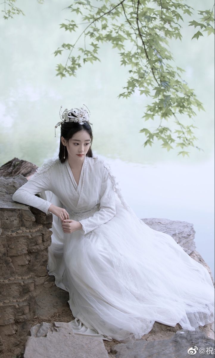 The Bridal Cheongsam:A Noblewomans Elegance The Bridal Cheongsam:A Noblewomans Elegance